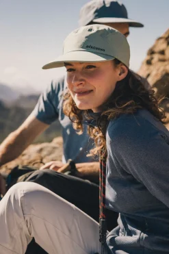 Ayacucho Mountain Waterproof Pet